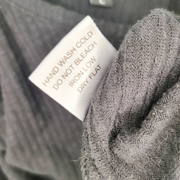 IRIS Women's Spaghetti strap Crop Top Ruffle Trim Hem Black Size L - Picture 6 of 7